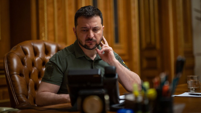 Volodimir Zelenszkij elismerte, a harctér nem küld jó üzenetet