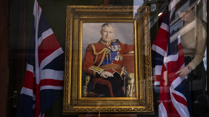 „Terroristának nézhetik a királyellenes tiltakozókat” – Londonban biztosra mennek