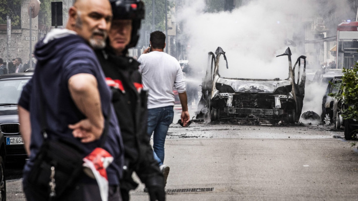 Hatalmas robbanás rázta meg Milánó belvárosát – videó, képek