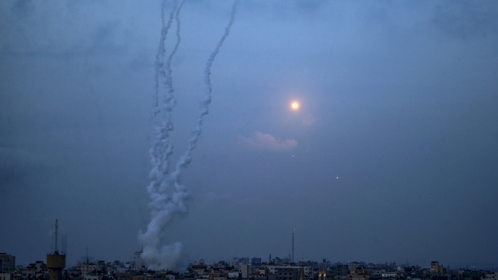 Ismét szólnak a szirénák és cikáznak a rakéták a Gázai övezetben