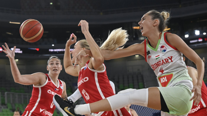 Drámai módon nyert a női kosárlabda-válogatott, elődöntős az Európa-bajnokságon - nyilatkozatok