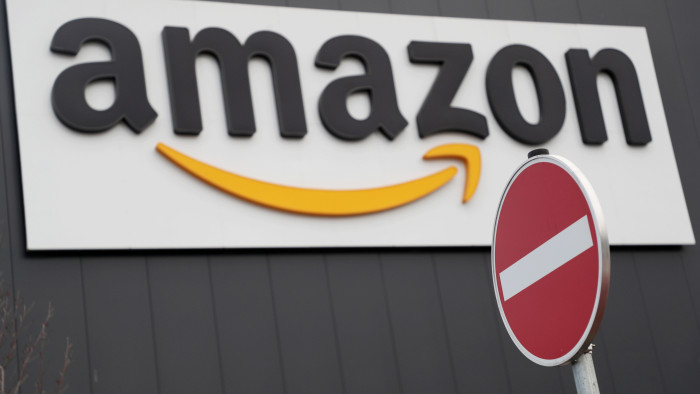 Beperlik az Amazont, mert csúnyán átverhette a felhasználókat