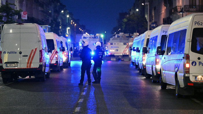 Zavargások törtek ki Brüsszelben a Franciaországban lelőtt tinédzser halála miatt