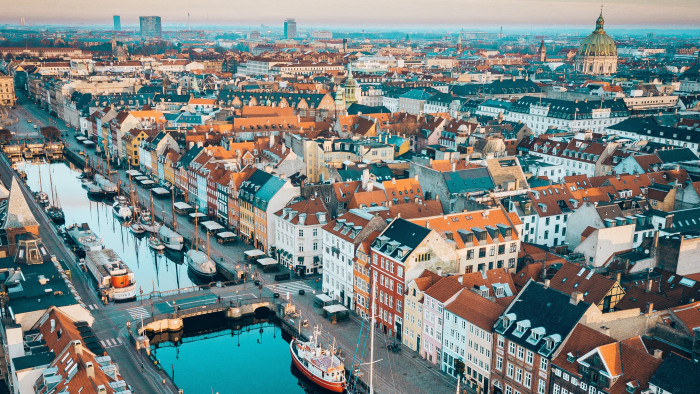 Dánia is szigorítja a határellenőrzést a Korán-égetések miatt