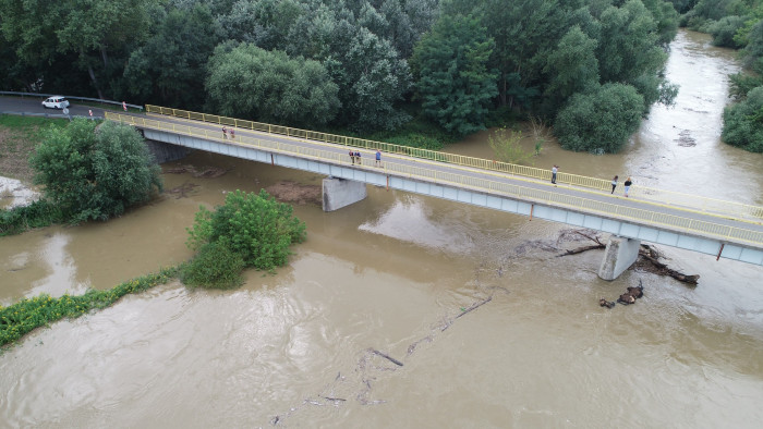 Az áradás délutánra éri el a rakpartok szintjét Győrben