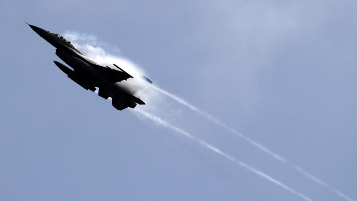 Egyhamar nem lesznek amerikai F–16-osai Ukrajnának
