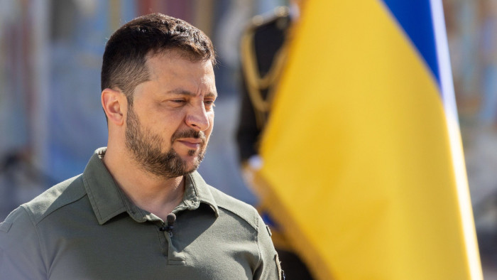 Volodimir Zelenszkij: legalább adót fizesenek a külföldre szökött ukrán férfiak