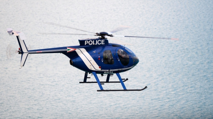 Helikopter zuhant a Balatonba