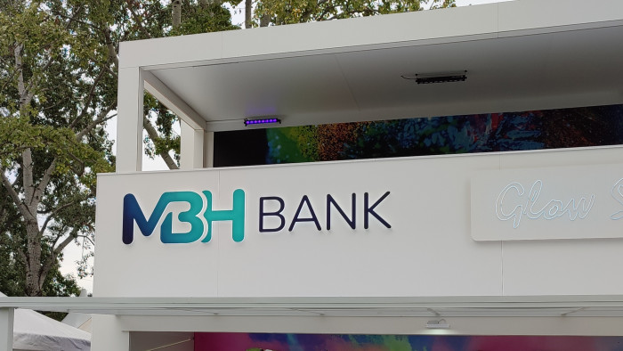 10 milliós bírságot kapott az MBH Bank az Erstét figyelmeztették