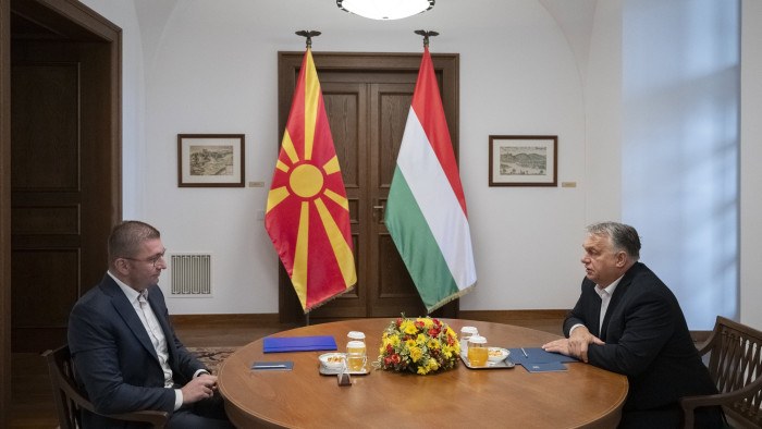 Macedón párt kormányzati felkészülését segítené a magyar kormány