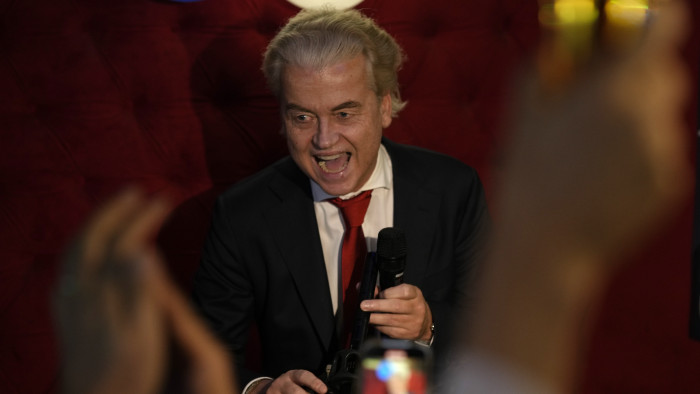A jobboldali Geert Wilders nyert a holland választásokon az exit poll szerint
