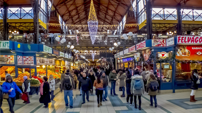 Így alakul a budapesti piacok ünnepi nyitvatartása