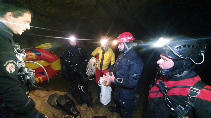 A magyarok is felajánlották segítségüket a szlovéniai barlangi mentéshez