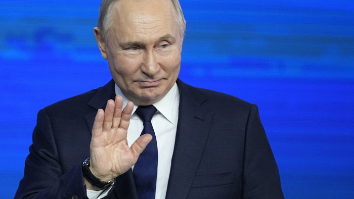 Nőnap alkalmából több mint félszáz nőnek adott kegyelmet Vlagyimir Putyin