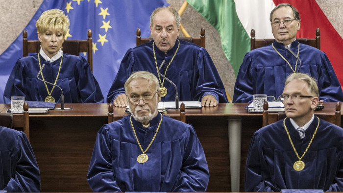 Salamon László vezeti ideiglenesen az Alkotmánybíróságot