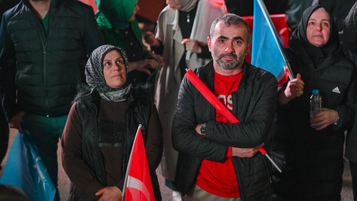 Váratlanul nagyot nyert az ellenzék Törökországban az önkormányzati választásokon