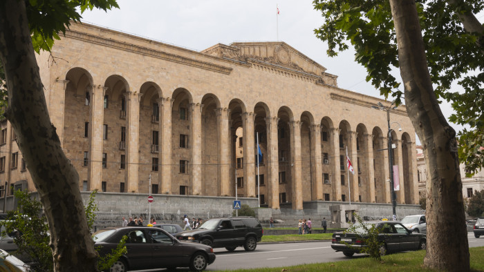 Összeverekedtek a grúz honatyák a parlamentben