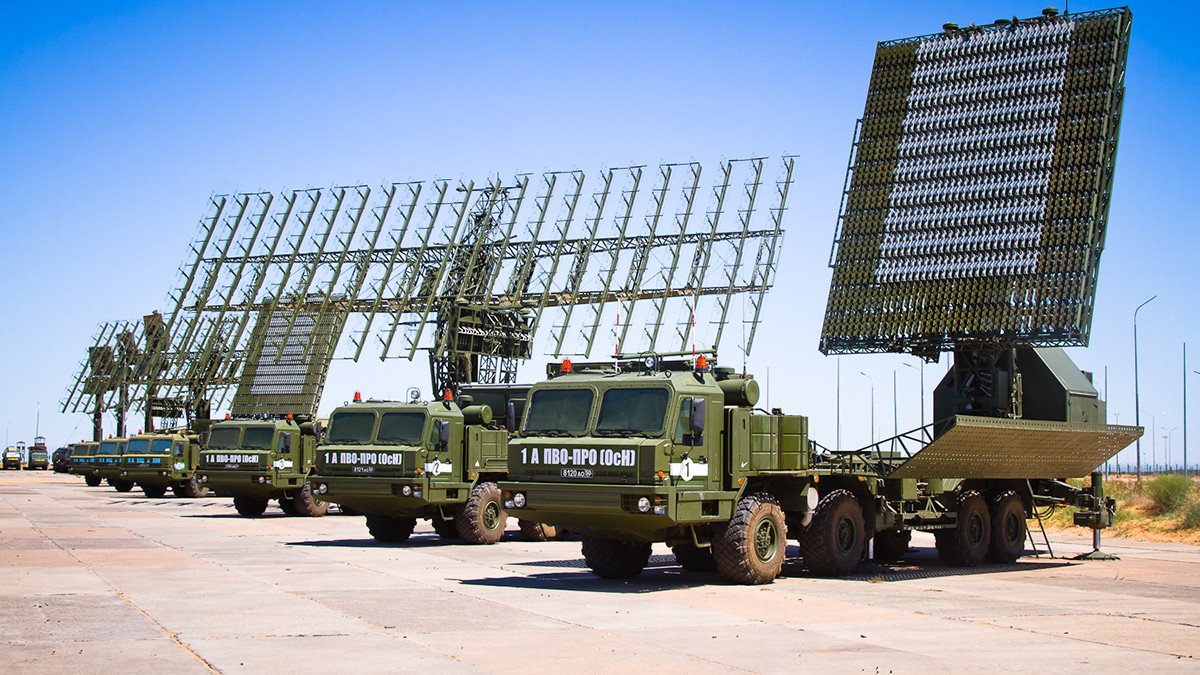 Nyéba-M orosz radarrendszer. Forrás: Wikipédia