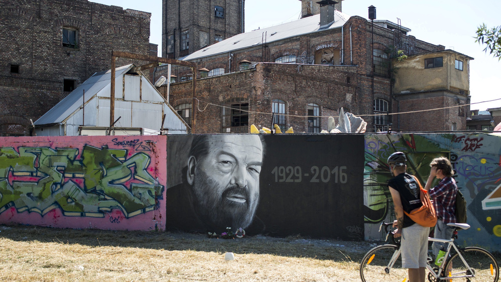 Graffiti emlékezik meg Bud Spencerről
