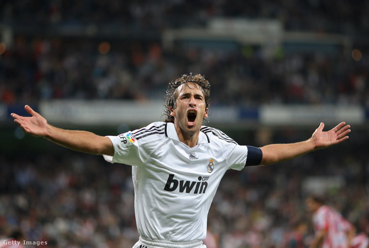 Váratlan fordulat: Raul visszaszerződik a Real Madridhoz