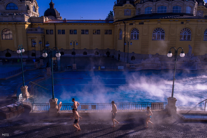 Ha már Budapesten van, menjen fürdőbe!