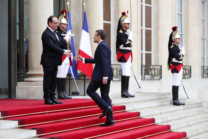 Emmanuel Macron leváltotta Francois Hollande-ot