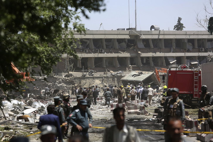 80 halálos áldozata is lehet a kabuli megarobbantásnak