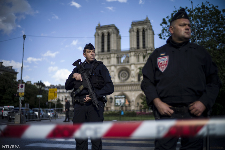 Friss információk a párizsi támadóról