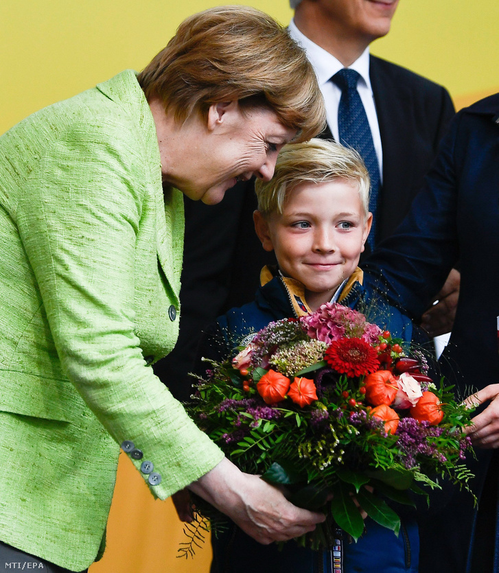Angela Merkel és Orbán Viktor meglepő hasonlósága: ki utánoz kit? - fotók