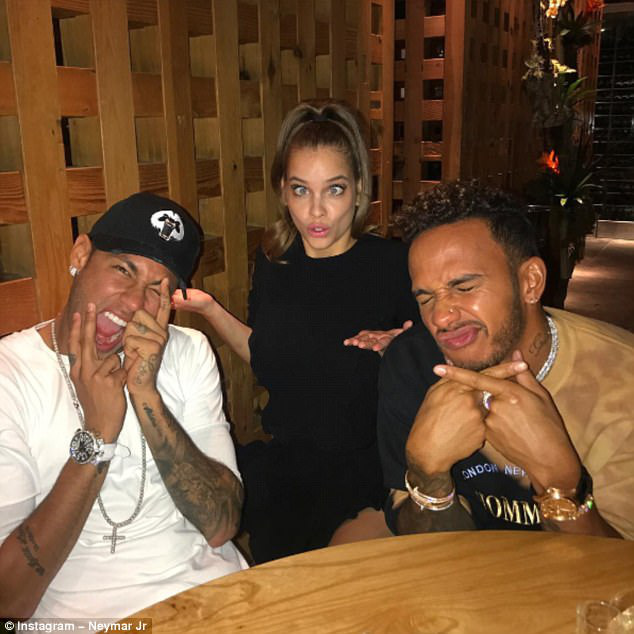 Nagy árat fizethet Neymar a Palvin Barbara-randevú miatt