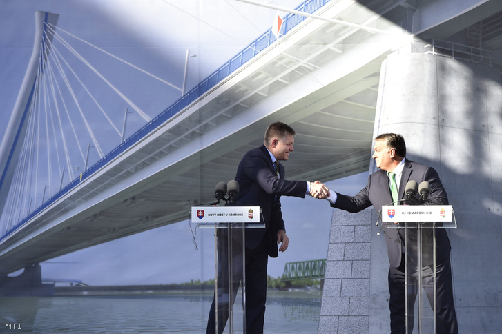 Elkezdték építeni az új Duna-hidat