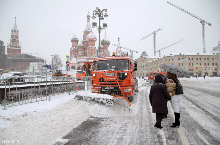 Az évszázad hóesését így bírta a főváros - képek