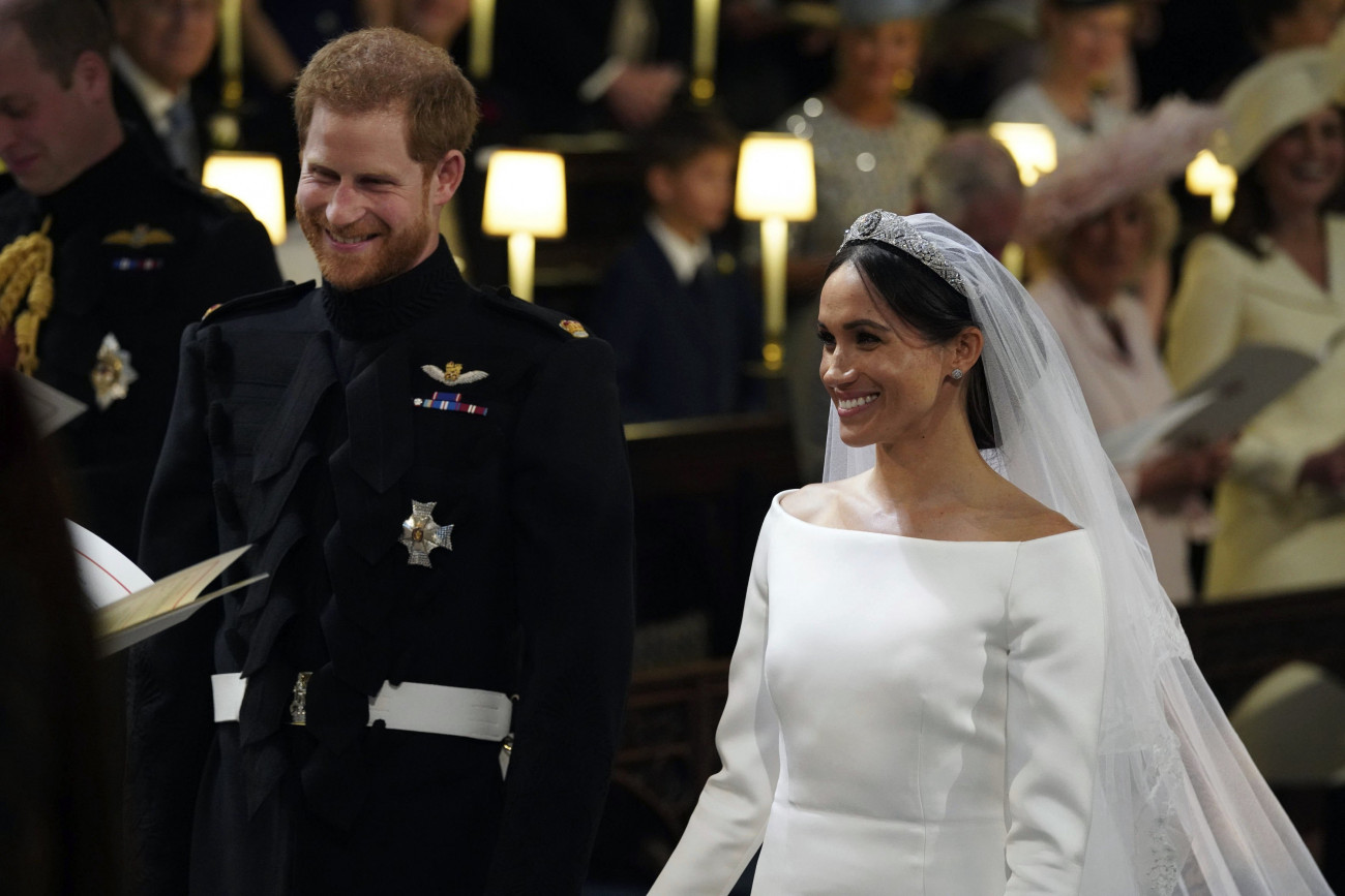 Harry herceg és Meghan Markle amerikai színésznő  május 19-én kötött házasságot a windsori kastély Szent György-kápolnájában.