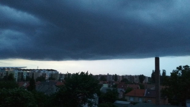 Megérkezik a vihar Győrbe. Forrás: Kisalföld