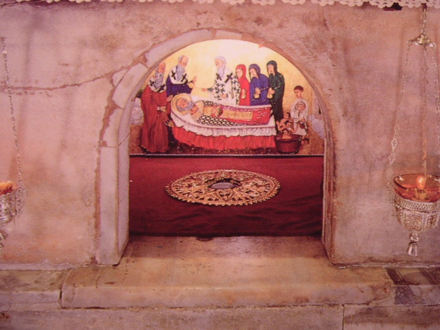 Szent Miklós ereklyéi Bariban a San Nicola bazilikában (fotó: Wikipédia / LooiNL)