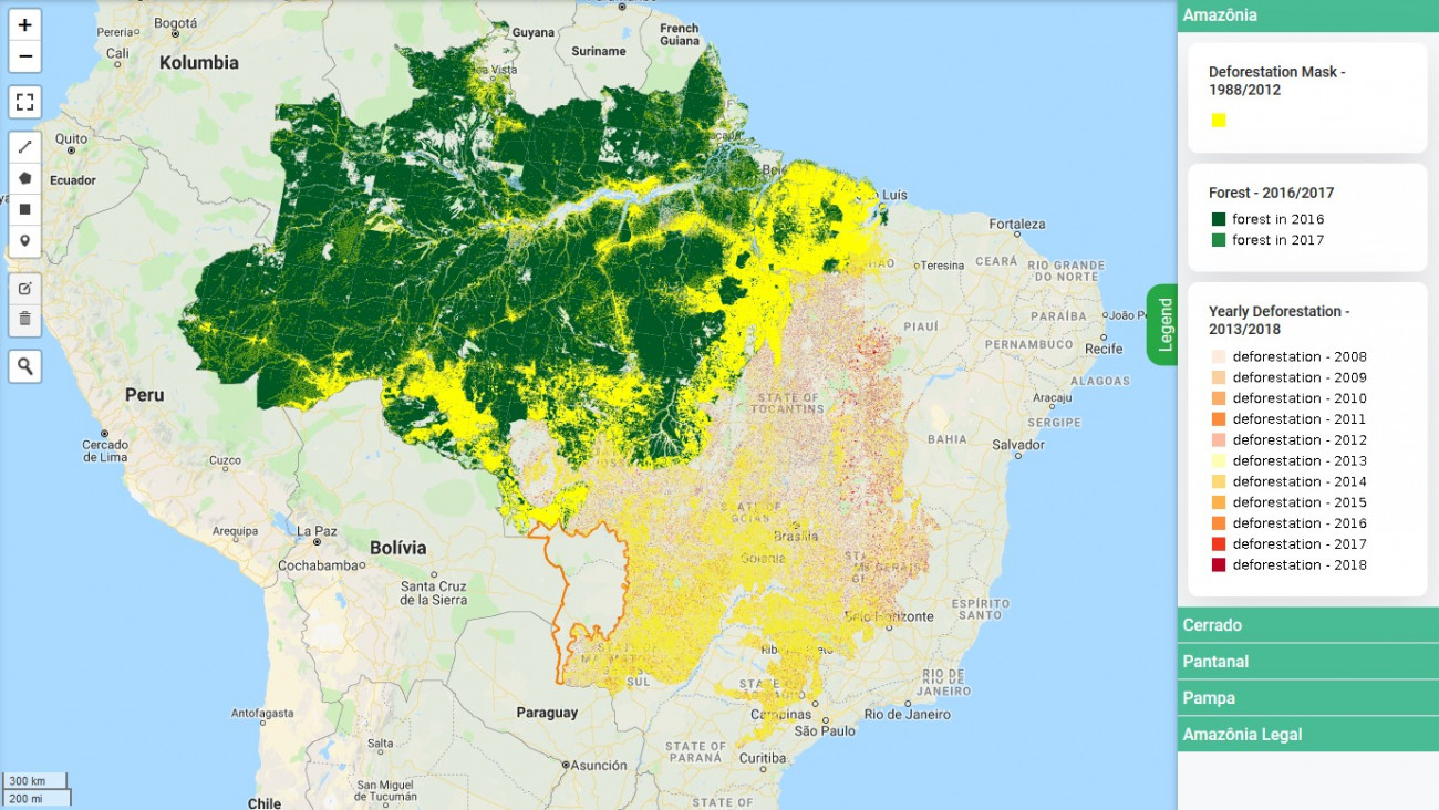 A brazil Deter műholdas rendszer havi és napi adatokkal szolgál az erdőirtásról. Az elmúlt hónapokban riasztóan magas értékeket mutat: júniusban az egy évvel korábbihoz képest 88%-kal nőtt a Reuters jelentése szerint. Július első felében a teljes 2018-as júliusi adat 68%-át jelezték.