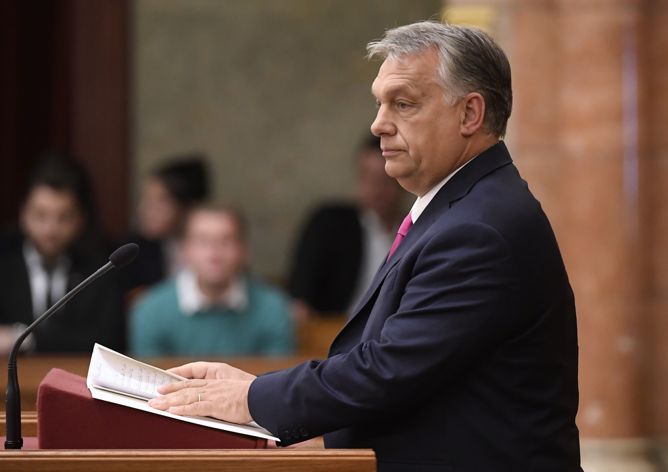 Budapest, 2019. október 21.
Orbán Viktor miniszterelnök napirend előtt szólal fel az Országgyűlés plenáris ülésén 2019. október 21-én.
MTI/Kovács Tamás