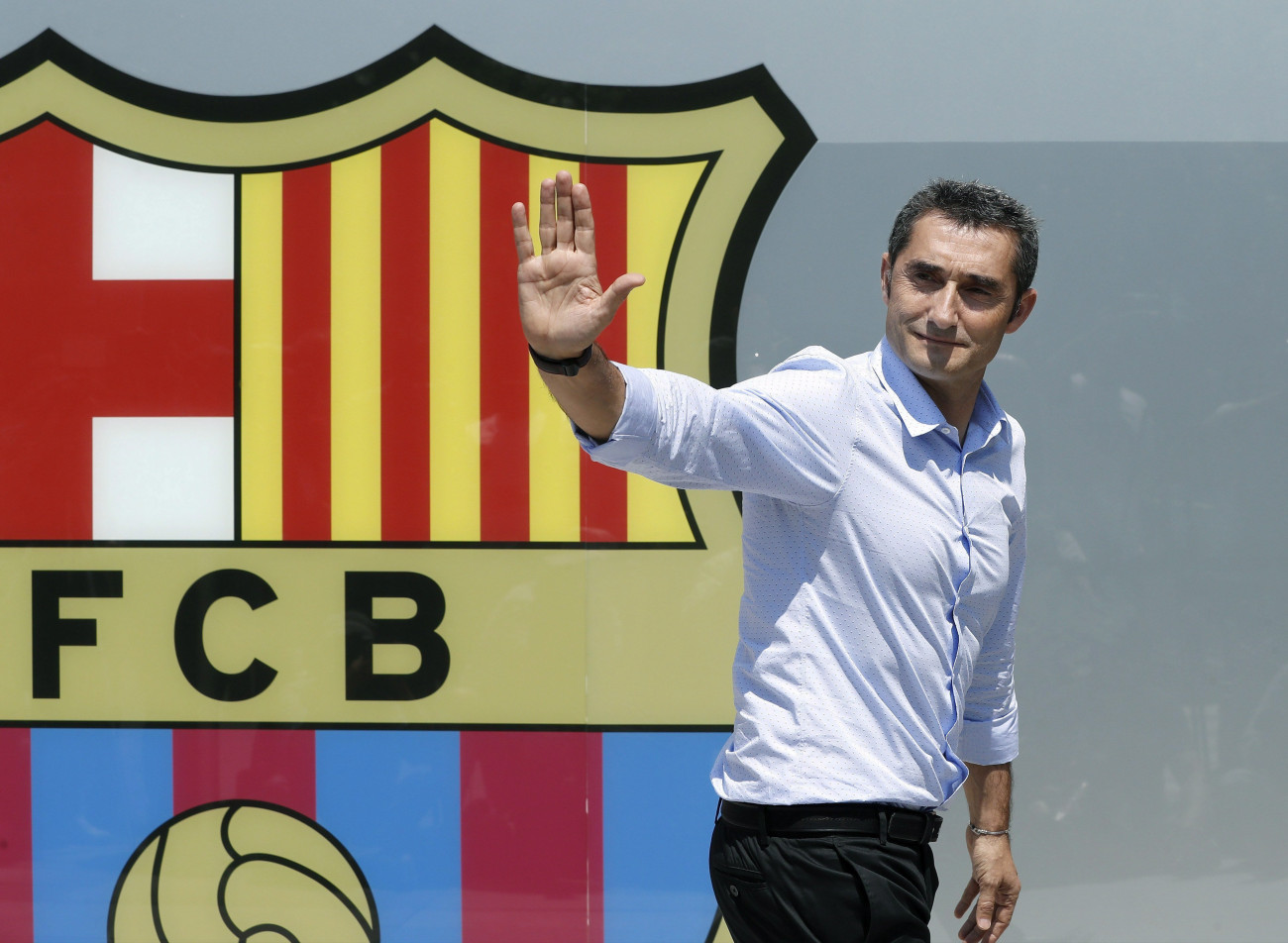Ernesto Valverde, az FC Barcelona spanyol labdarúgóklub új vezetőedzője a barcelonai Camp Nou Stadionban 2017. május 31-én. Fotó: MTI/EPA/Andreu Dalmau