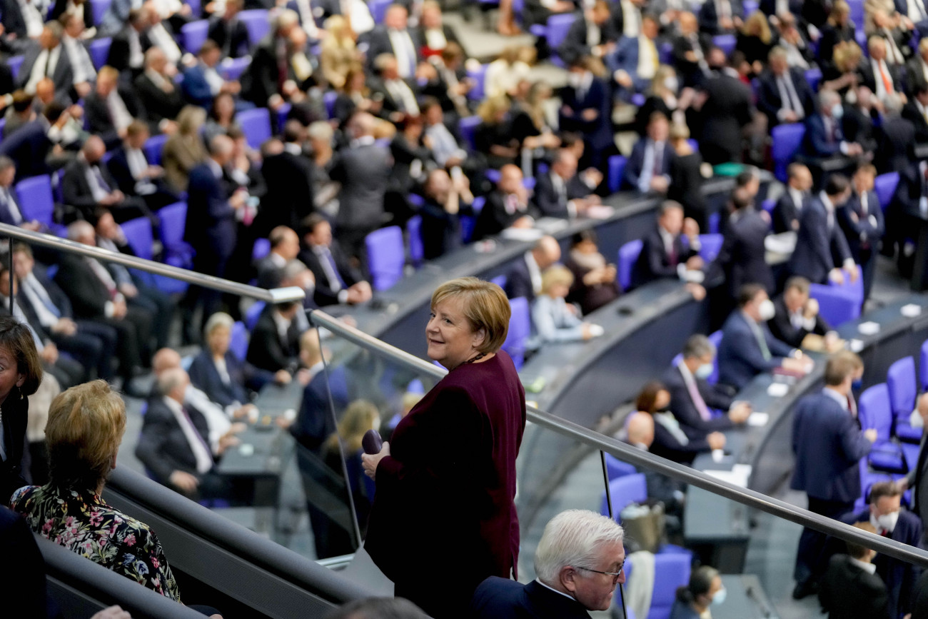 Berlin, 2021. október 26.
Angela Merkel leköszönő német kancellár az új német szövetségi parlament (Bundestag) alakuló ülésén Berlinben 2021. október 26-án.
MTI/AP/Markus Schreiber