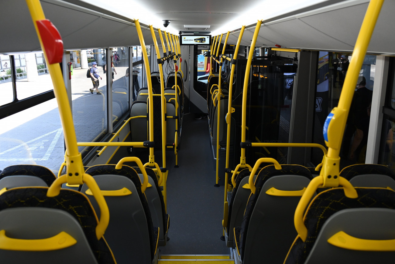 Budapest, 2022. augusztus 31.
Utastér a Kravtex-Kühne Csoport Credobus Econell 12 Next autóbuszán, a magyar buszcsalád új típusa a bemutató sajtótájékoztatója napján a fővárosi Népliget autóbusz-állomáson 2022. augusztus 31-én.
MTI/Máthé Zoltán