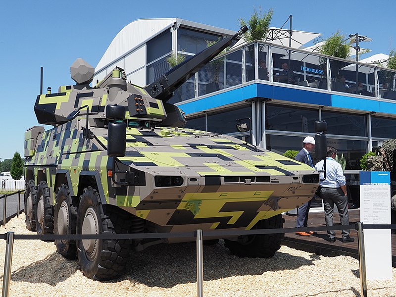 Rheinmetall cég Skyranger 30 típusú, rövid hatótávolságú, drón vadász fegyvertornya egy Boxer harcjárműre szerelve