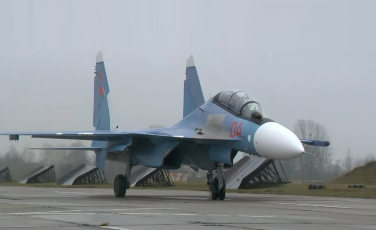 A fehérorosz légierő SzU-30SzM típusú vadászbombázója. Forrás:Twitter/Roni Sontani
