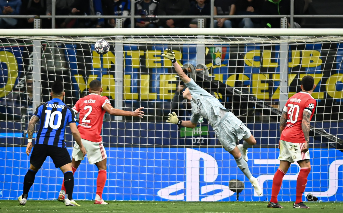 MILAN, ITALY - APRIL 19: Nicolo Barella of FC Internazionale scores a goal during the UEFA Champions League match FC Internazionale vs Benfica at San Siro stadium in Milan, Italy on April 19, 2023. (Photo by Piero Cruciatti/Anadolu Agency via Getty Images)