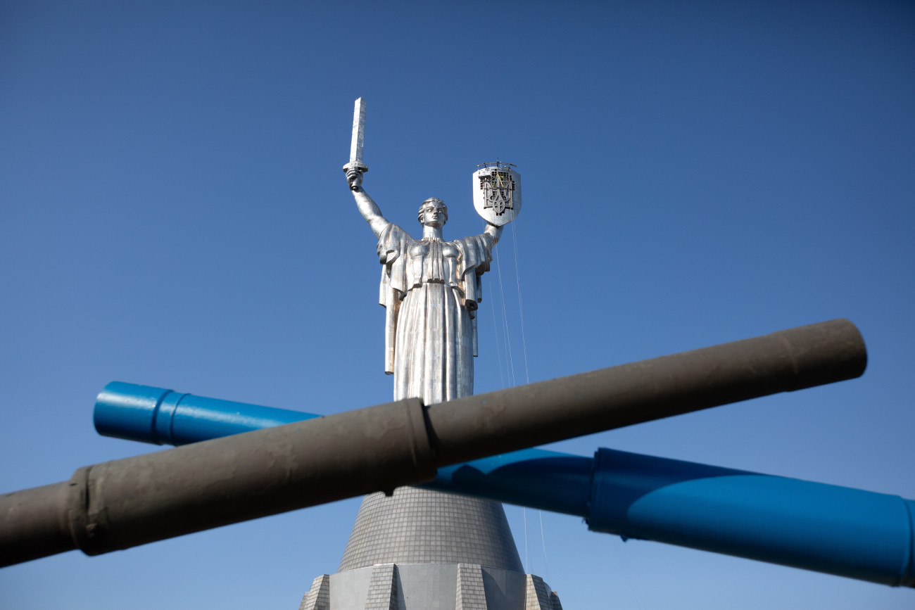 KYIV, UKRAINE - AUGUST 6: A view of the Motherland Monument as Ukrainian Coat of Arms is being installed on its shield after Soviet Coat of Arms removed, in Kyiv, Ukraine on August 6, 2023. (Photo by Oleksii Chumachenko/Anadolu Agency via Getty Images)