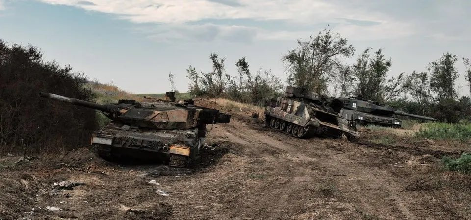 Kilőtt Leopard 2-es harckocsik és egy M2 Bradley lövészpáncélos a zaporizzsjai fronton. Forrás: X / Tymofiy Mylovanov