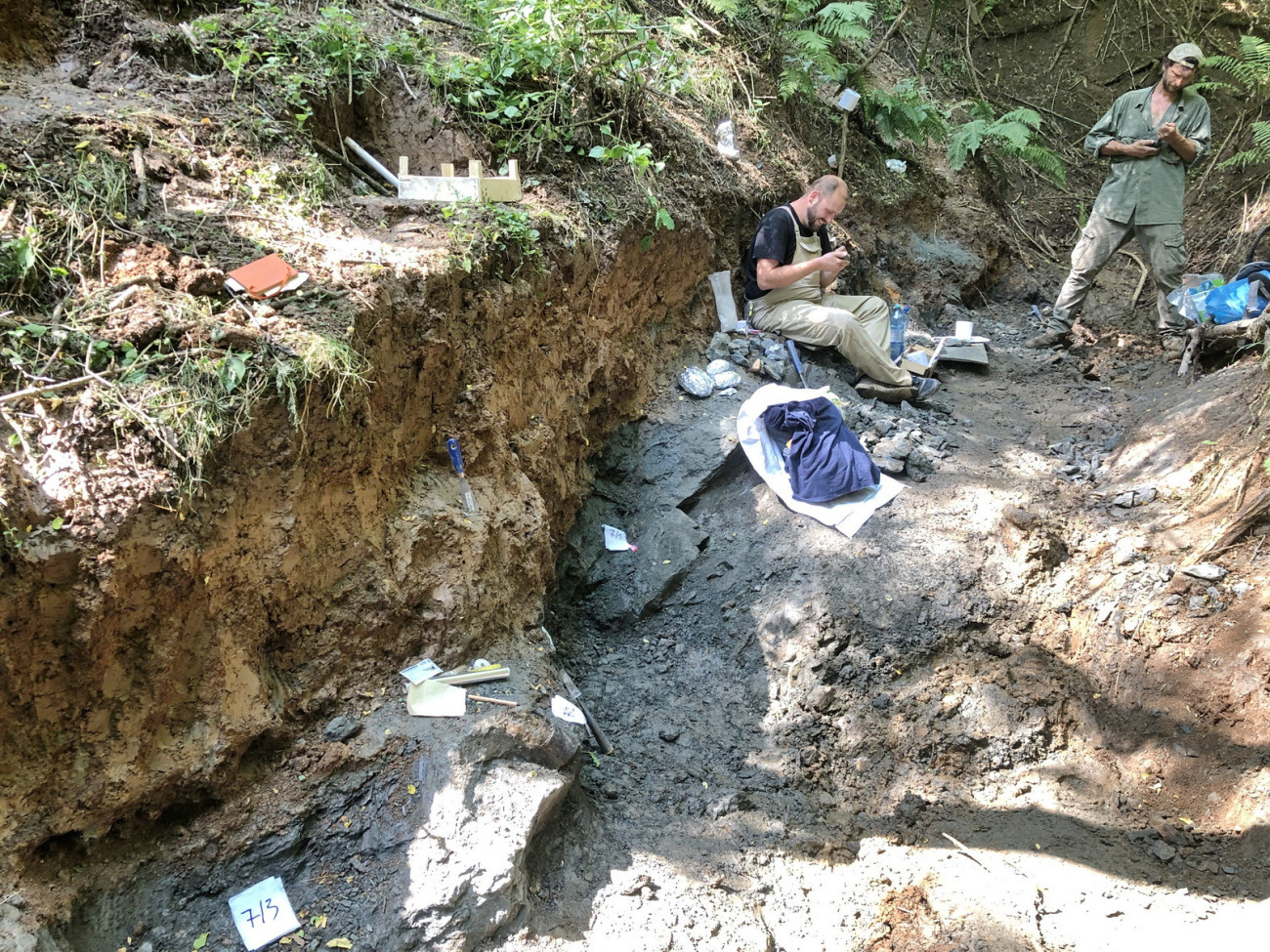 Az ásatás a csontleletekben rendkívül gazdag K2 nevű lelőhelyen zajlott. Fotó: ELTE TTK