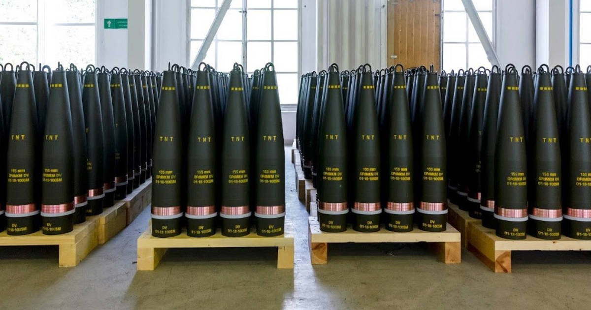 155 mm-es tűzérségi gránátok, amelyek nagyon hiányoznak az ukrán tűzéreknek. Forrás: militarnyi.ua