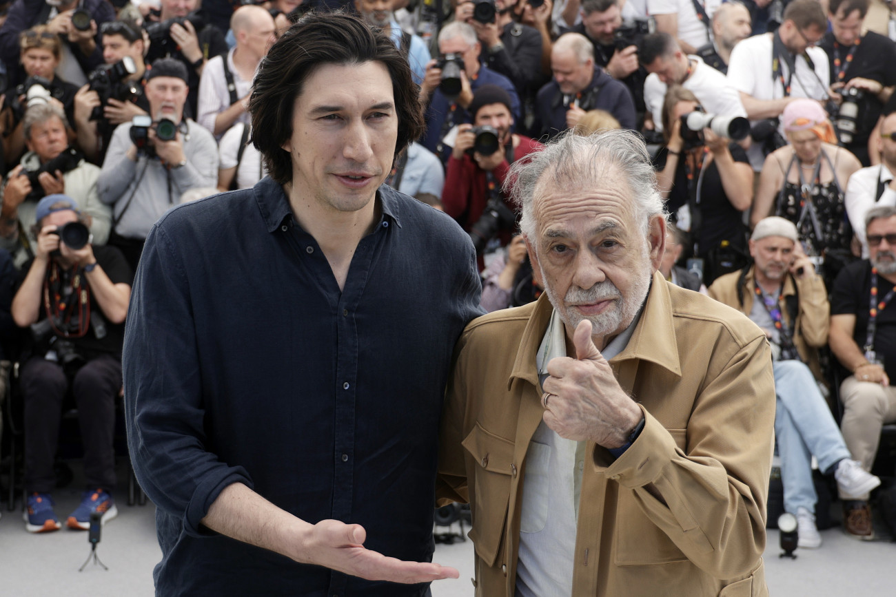 Cannes, 2024. május 17.
Francis Ford Coppola amerikai rendező (b) és Adam Driver amerikai színész a Megalopolis című versenyfilmje bemutatójának alkalmából tartott fotózáson, a 77. Cannes-i Nemzetközi Filmfesztiválon 2024. május 17-én.
MTI/EPA/Guillaume Horcajuelo