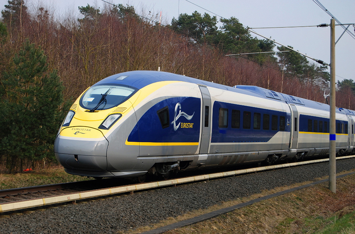 A csatornaalagútban, London és Köln, valamint London és Amszterdam között közlekedő Siemens gyártmányú Eurostar e320-as vonatok felépítményét is a Pininfarina rajzolta. A szerelvény csúcssebessége 320 km/óra