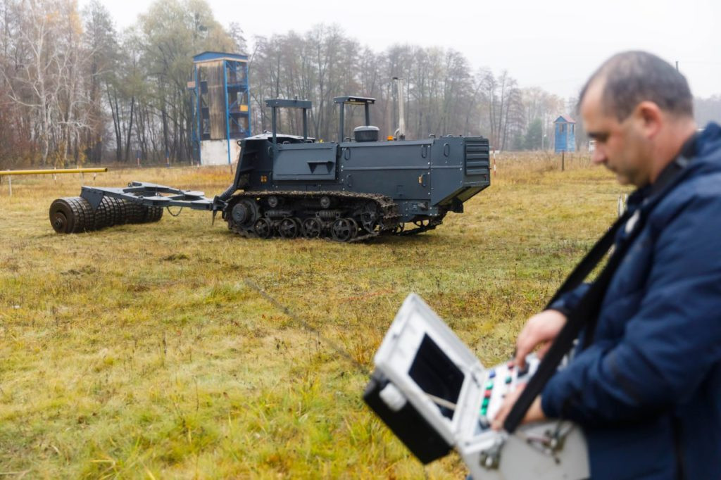 Ukrán aknamentesítő robot. Forrás: Euromaidanpress